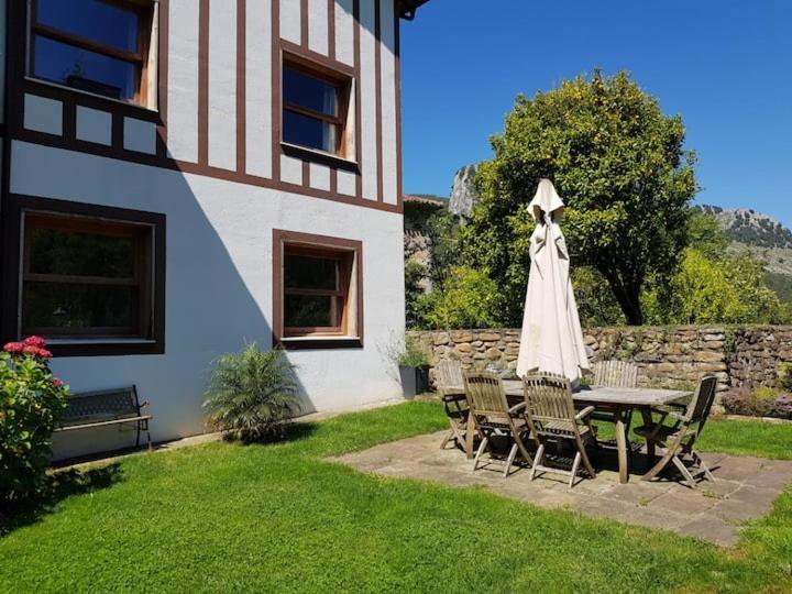 43A Nature With Parking By Aston Rentals Otañes Exteriör bild